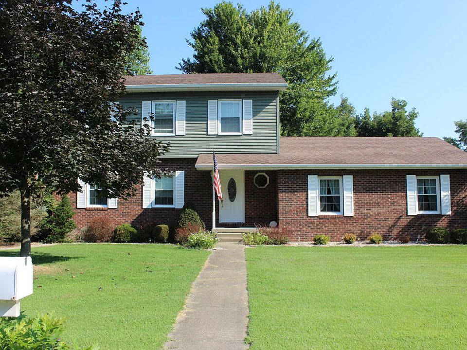 111 Station St, Zeigler, IL 62999 Zillow