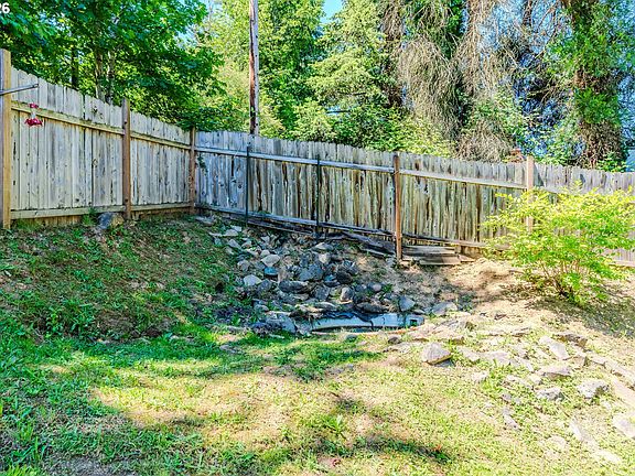 3rd image of 4503 SE 282nd Ave
