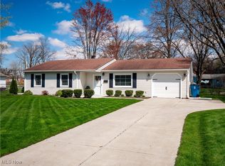 7345 McArthur Dr, North Ridgeville, OH 44039