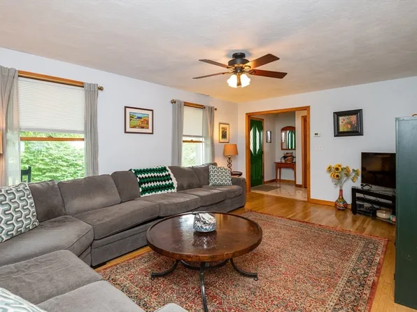 2 Eustis St, Stoneham, MA 02180