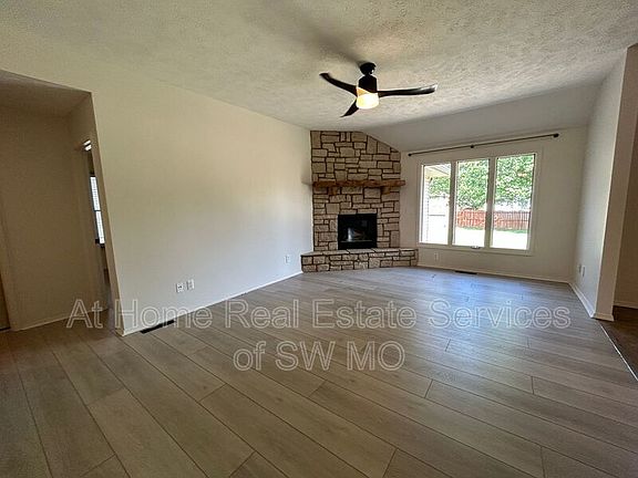 2nd image of 454 S Yellowwood Dr