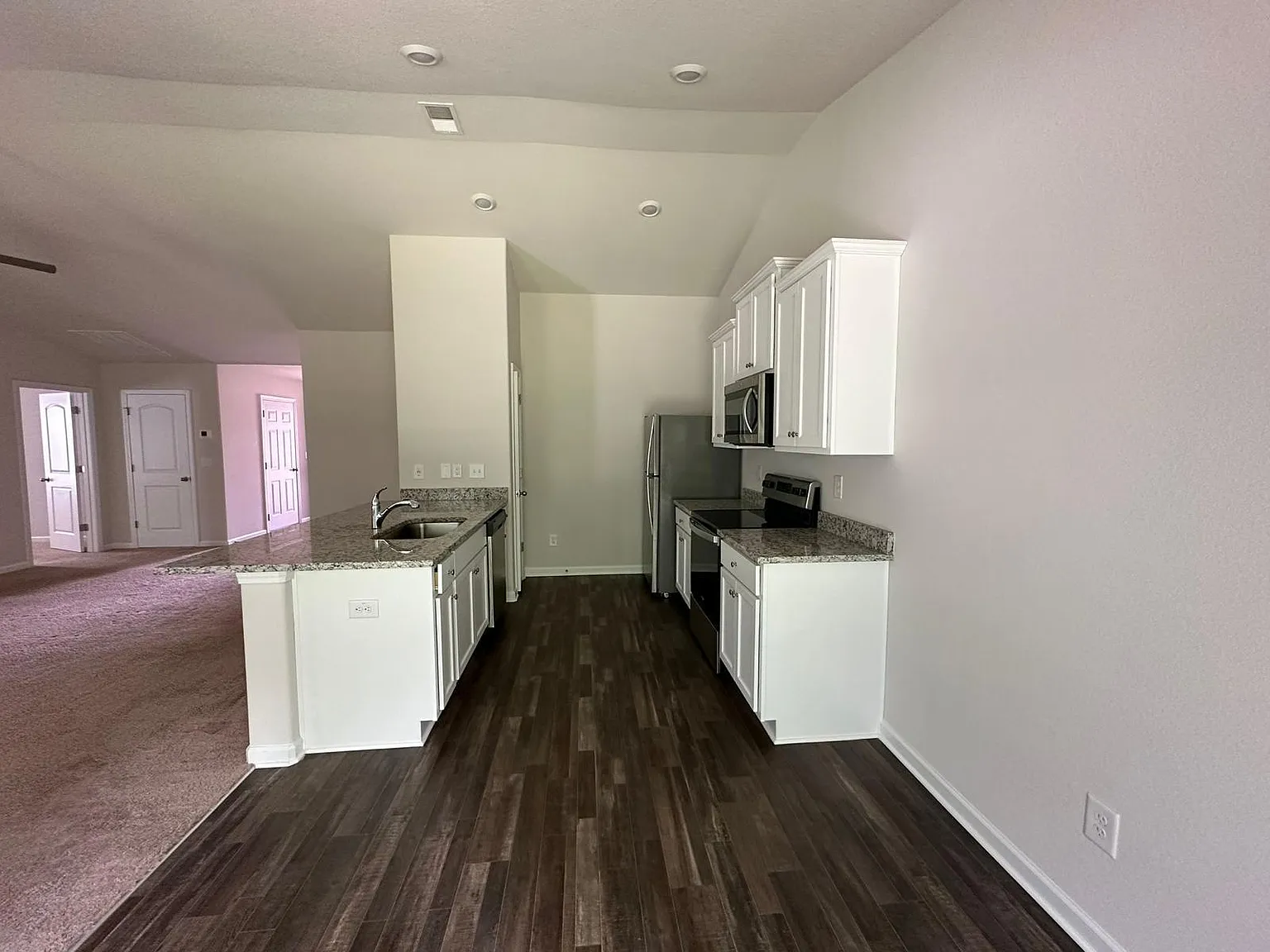 3 bed, 1506 sqft, $1,895 — Photo 4
