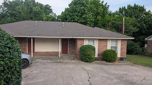 3143 N Old Missouri Rd Photo 1