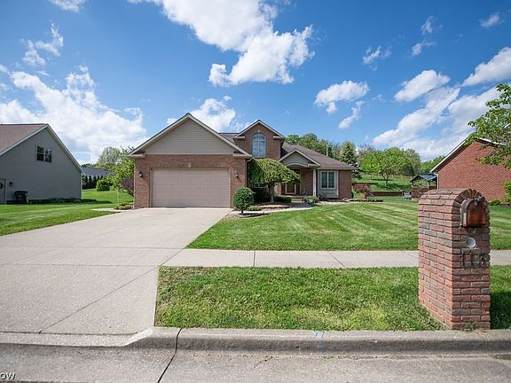 3rd image of 113 Howard Dr