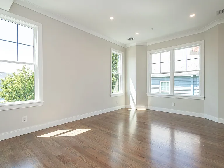 3247 Washington St #3 — Photo 10