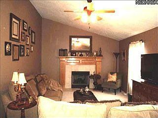 3rd image of 873 Longbrook Dr