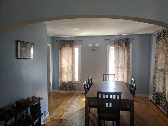 4th image of 33 Depot St