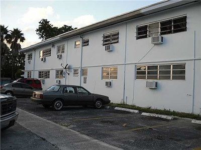 1st image of 13800 NE 6th Ave APT 1