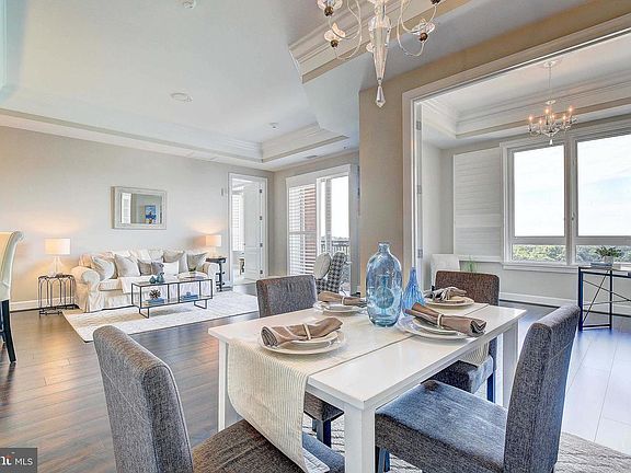 2nd image of 1915 Towne Centre Blvd Unit 701