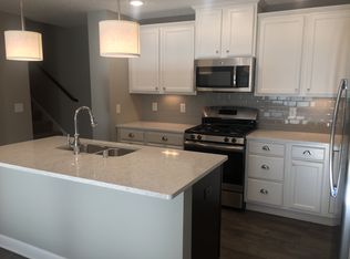 9926 5th Street Ln N, Lake Elmo, MN 55042