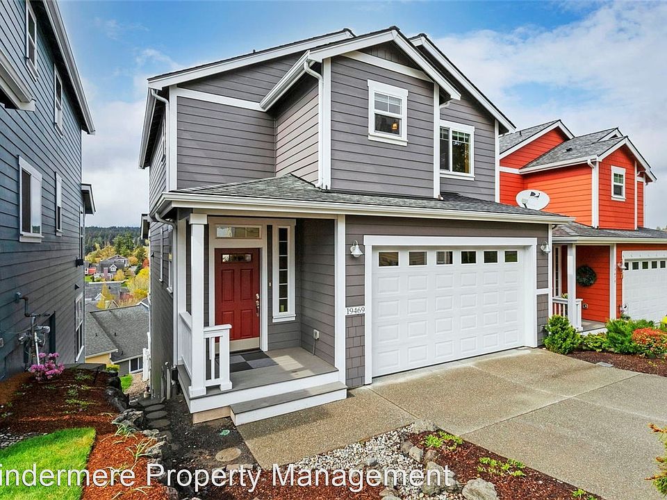 1st image of 19469 Willet Ln NE