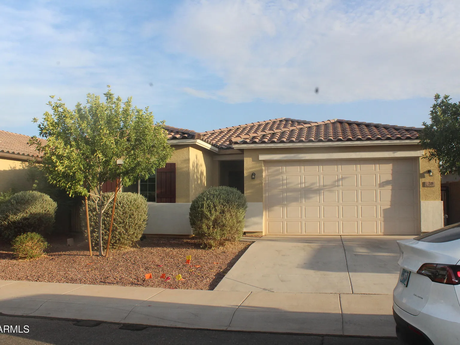 4 bed, 2.0 bath, 1797 sqft, $1,899 — Photo 2