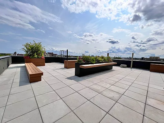 Rented by ERNY LLC | media 17