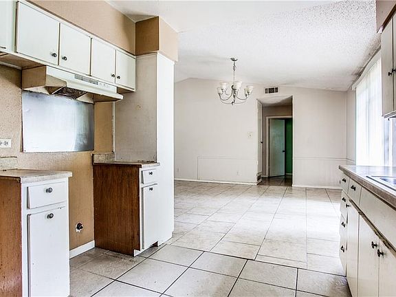 5th image of 6925 Carioca Dr