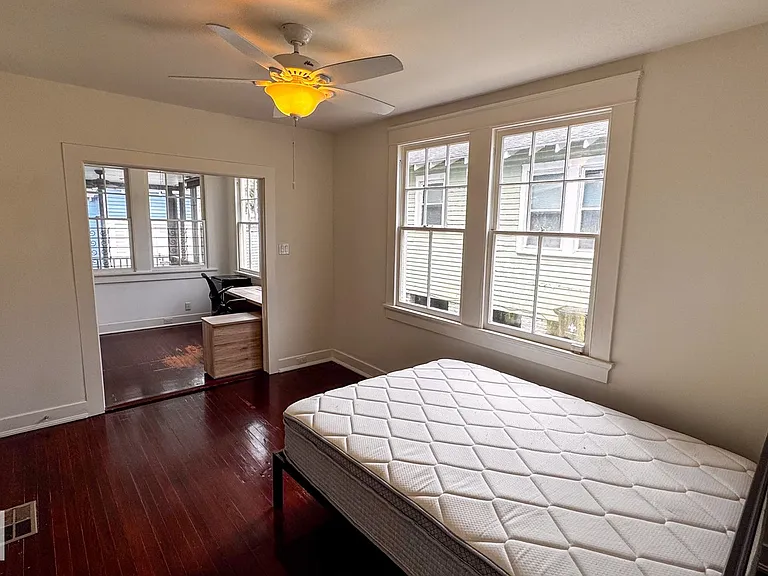 1530-1532 Hillary St #1530 — Photo 11