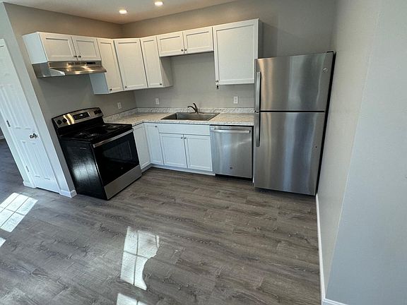 2nd image of 56 Collinsbrook Rd #17