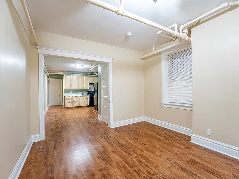 1012 N Oakley Blvd #G — Photo 4