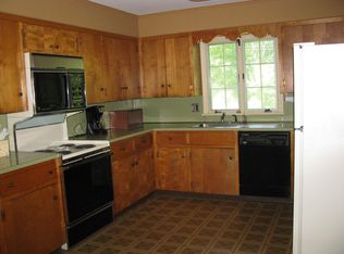 20 Millbrook Ln, Colts Neck, NJ 07722