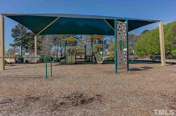 2424 Bay Harbor Dr — Photo 30