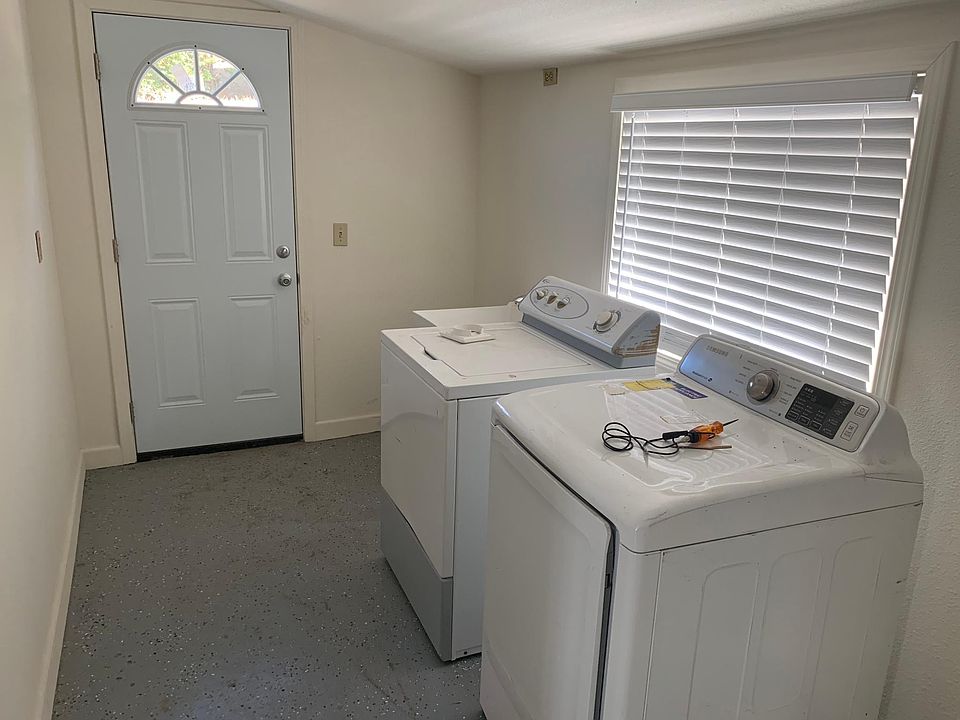 1st image of 4425 Lazy Ln