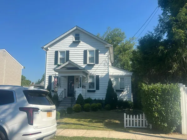 17 Jackson St, Keyport, NJ 07735