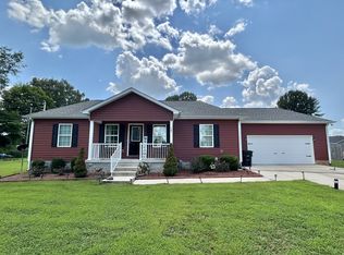 402 Highland Dr, Tullahoma, TN 37388
