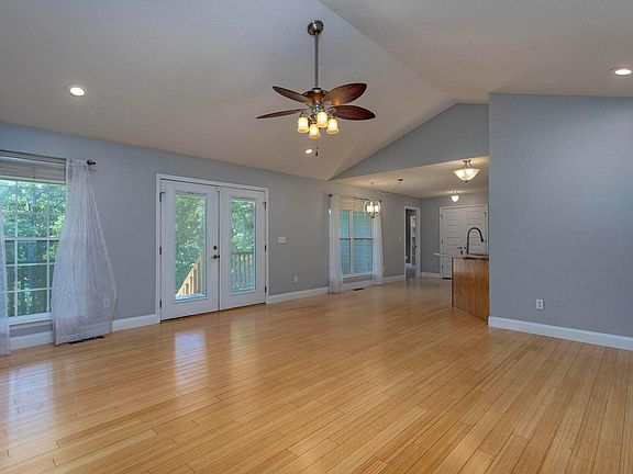 4th image of 197 Cedar Hill Ln