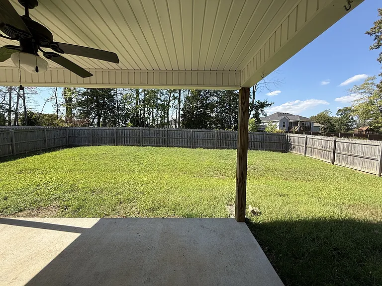 1616 Parkside Dr — Photo 22