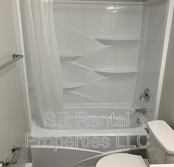 223 Maxwell St #B — Photo 7