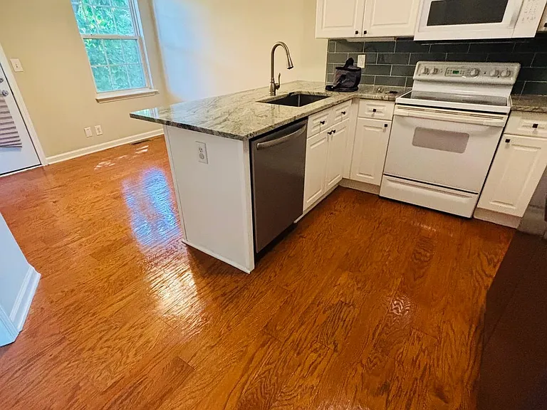 Note that all kitchen appliances have recently been replaced with Stainless Steel models since this photo was taken