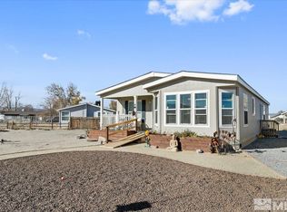 4 Pine Valley Ct, Yerington, NV 89447