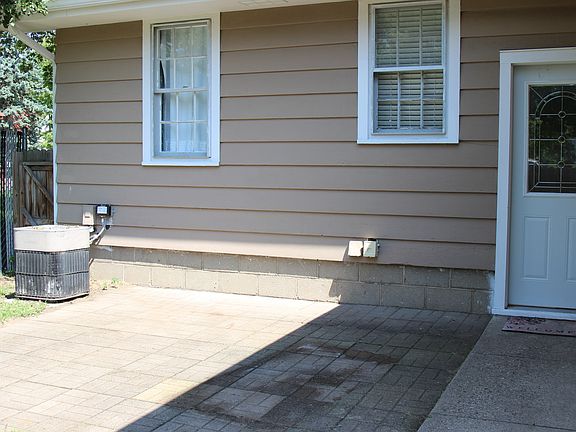 2nd image of 821 9th Ave N