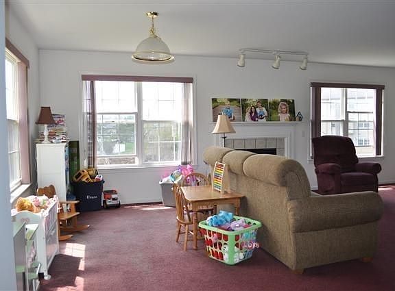 4th image of 2986 Barclay Way #209