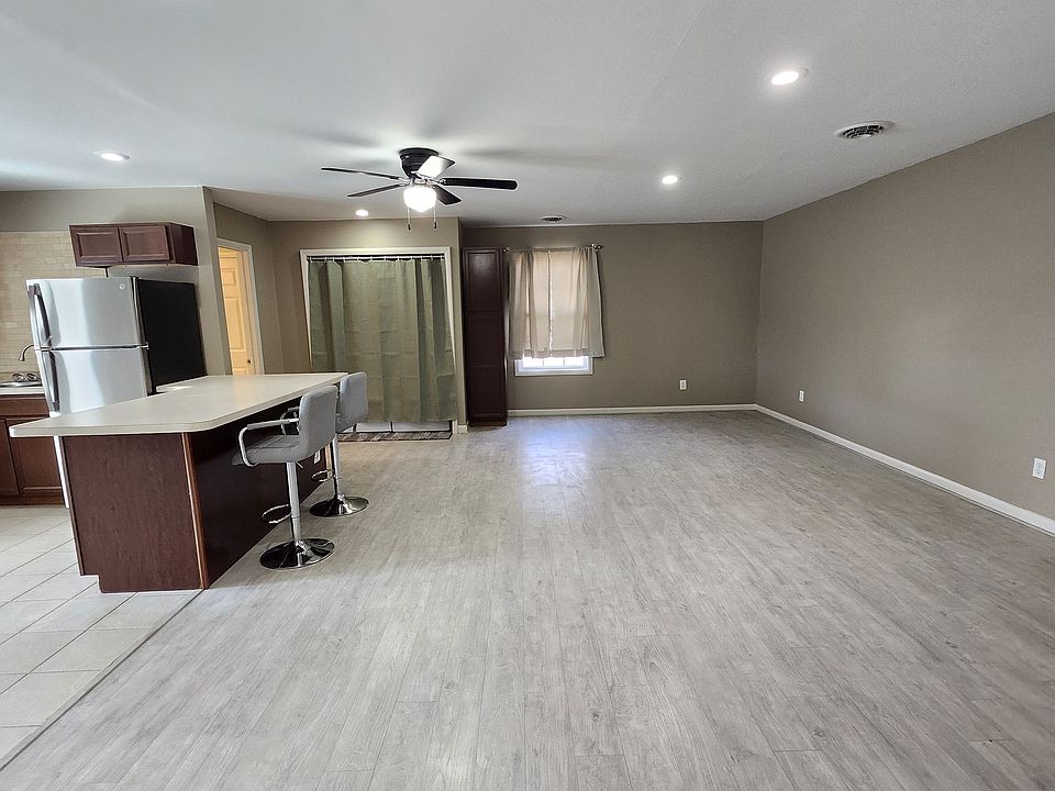 1st image of 1306 Harding Hwy #1