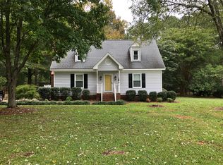 5613 Soft Wind Dr, Fuquay Varina, NC 27526