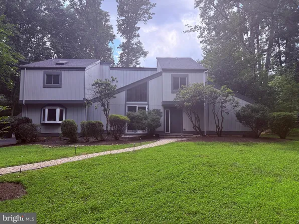 3210 Cobb Hill Ln, Oakton, VA 22124