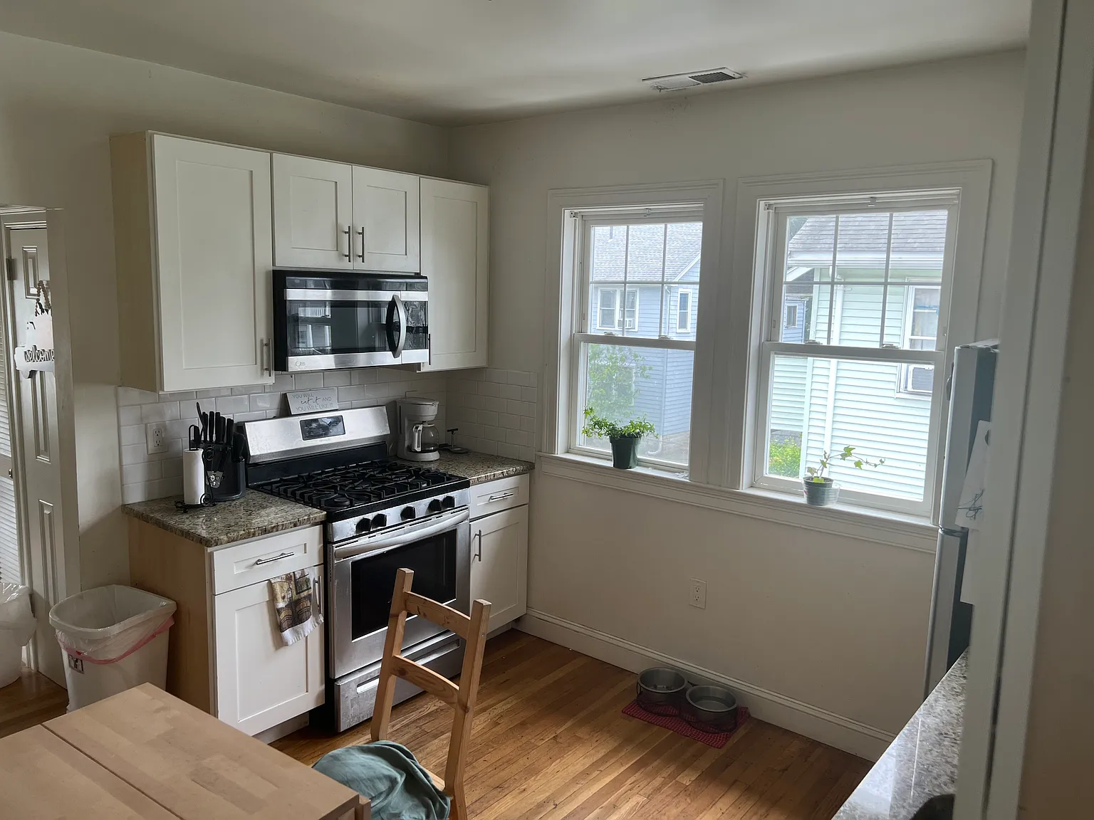 3 bed, 1.5 bath, $2,900 — Photo 3