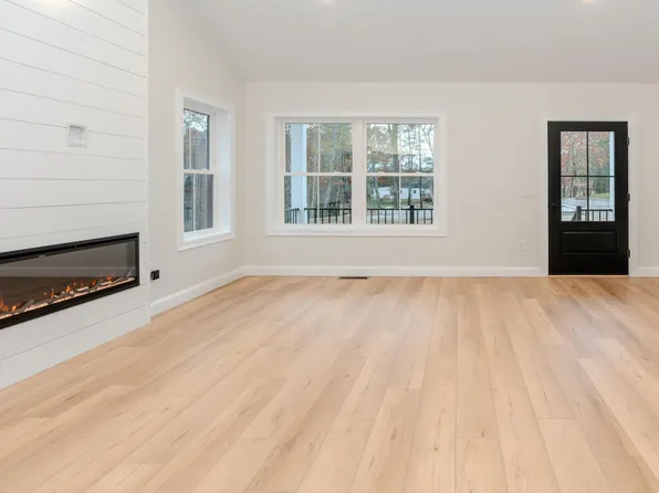 14 Daybreak Lane #15, Windham, ME 04062