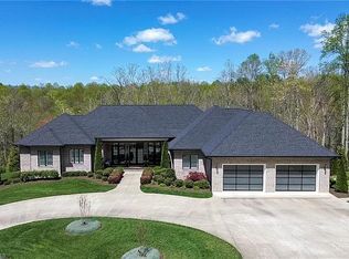 109 Wyncrest Ter, Mount Airy, NC 27030