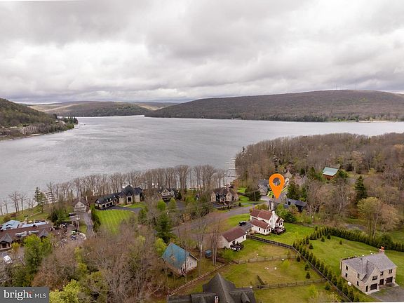 3rd image of 638 Glendale Rd