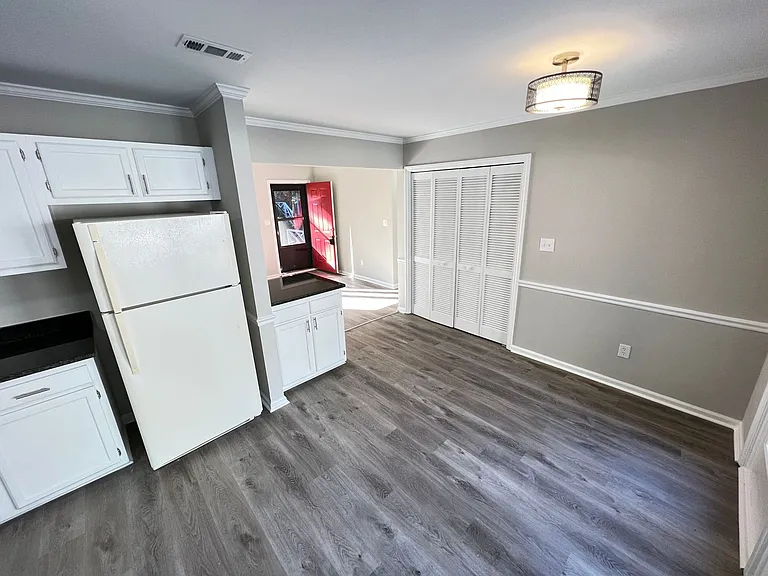 4713D Matt Dr #D — Photo 9