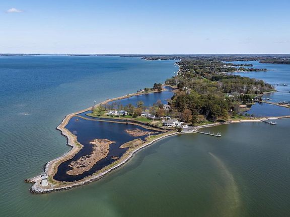 2nd image of 121 Kilby Point