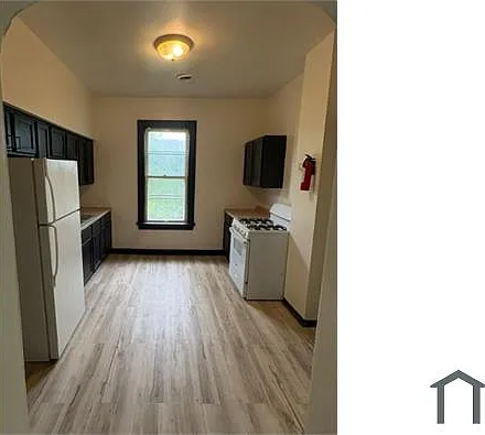 2 bed, $1,070 — Photo 3