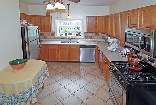 4th image of 1026 Lathrop Ave