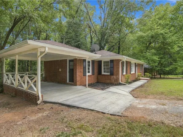 3944 Creel Dr, Lithia Springs, GA 30122