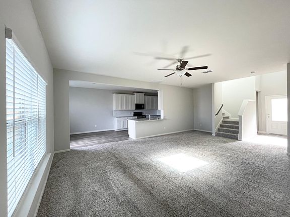 3rd image of 312 Aceves Ct