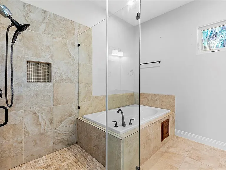 2601 N Quinlan Park Rd #512 — Photo 10