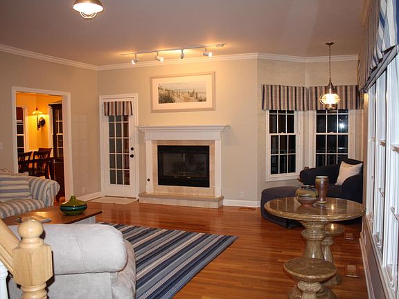 5th image of 18360 Forest Beach Dr
