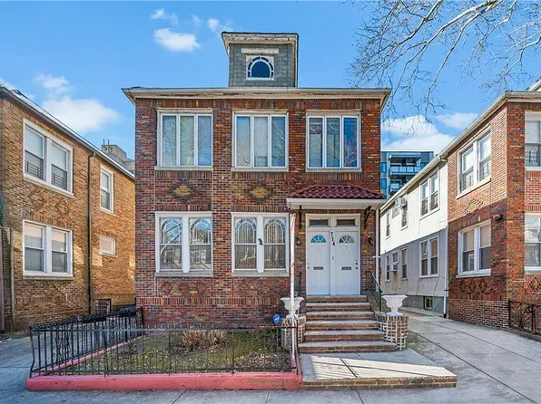 714 E 7th St, Brooklyn, NY 11218
