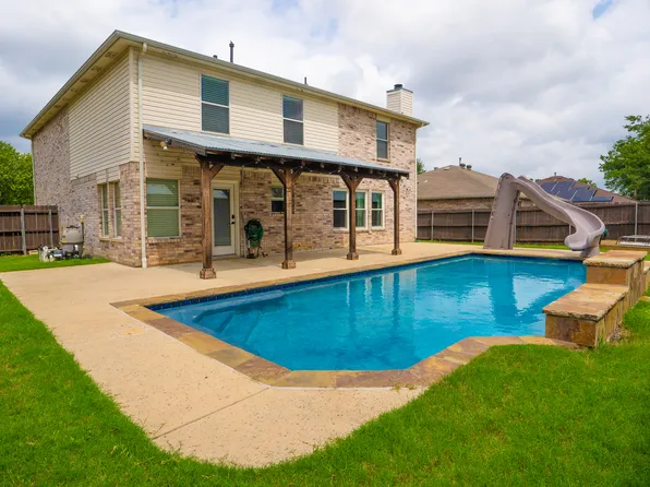 809 Mockingbird Dr, Saginaw, TX 76131